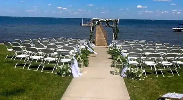 Люкс Lakeside Resort & Conference Center