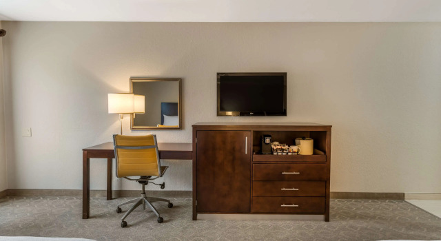 Четырёхместный люкс Best Western Plus Monterey Inn