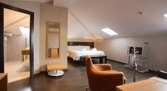 Полулюкс с гидромассажной ванной The Cook Book Gastro Boutique Hotel & Spa