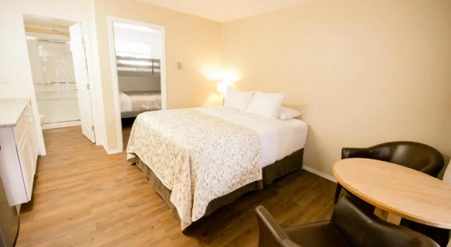 Номер Deluxe Crystal Springs Lodge