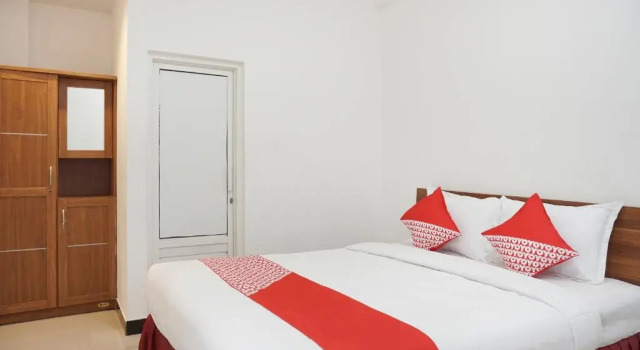 Hotel O Pondok Helomi, Book Hotel Hoteller i Depok med pool, Swimmingpool