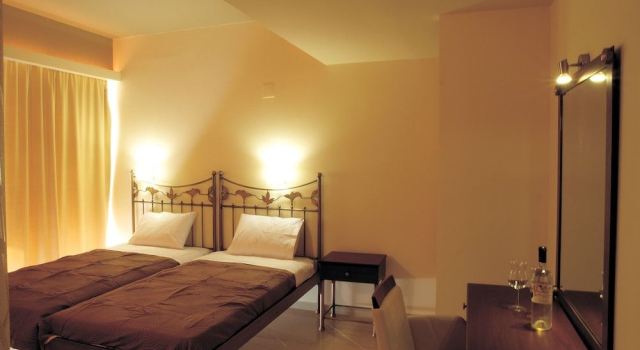Niriides Beach Hotel, Забронировать Отель Бизнес-отели Центрального Крита, 4* 5*