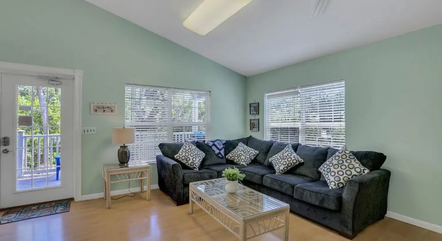 4BR Beach-Central Duplex by RedAwning, Reserva ahora Casa o chalet Tarpon Springs Condado de Pinellas