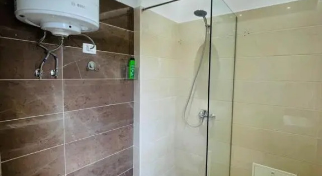 Tirana ave 3, Забронировать Отель Отели области Тираны с парковкой, Парковка