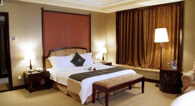 Номер Superior The Royal Marina Plaza Hotel Guangzhou