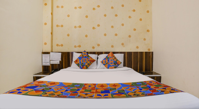 Номер Deluxe Fabexpress Swara Residency