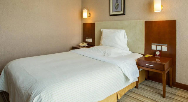China Hall of Science and Technology, Book Hotel Hoteller i Beijing Province med parkering, Parkering