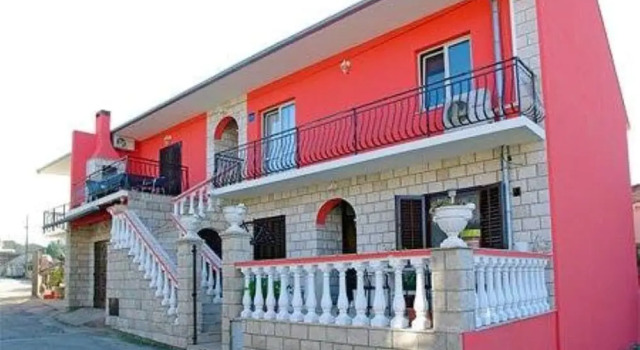 Rooms Senija, Prenota Hotel Comune di Vallegrande 