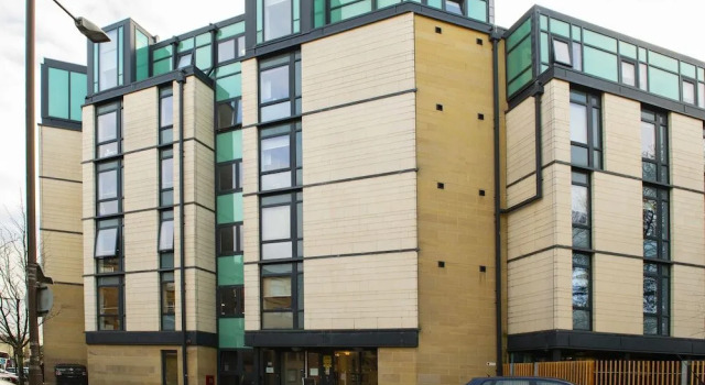 En Suite Rooms, EDINBURGH - SK, Забронировать Апартаменты/квартира Отели Лотиан с парковкой, Парковка