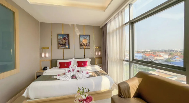 Четырёхместный семейный номер Standard Elegant Airport Hotel
