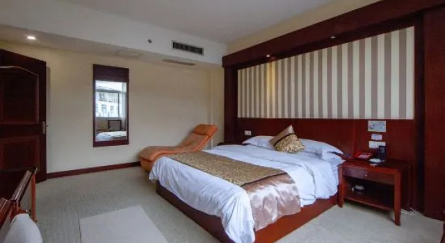 Люкс Deluxe Tianlongshan Hotel