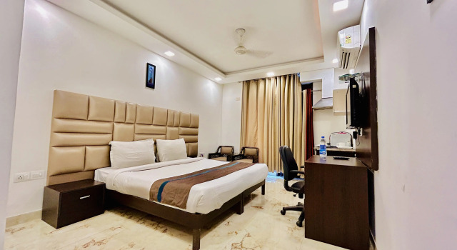 Park Stylish Studio, Dlf, Cyber City, Sector 25