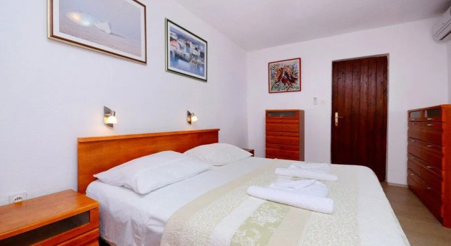 House Milovan, Rezerwuj Hotel Hotele w Split-Dalmatia County z parkingiem, Parking