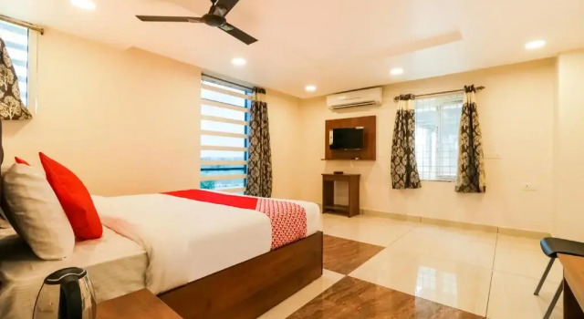 Hotel Royal Mahalakshmi Inn by OYO Rooms, Rezerwuj Hotel Guntur Andhra Pradesh