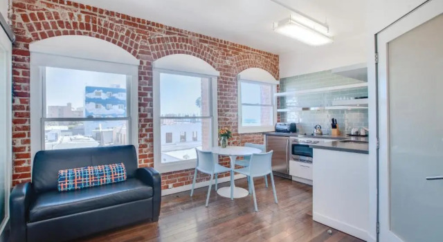 Люкс c 1 комнатой с частичным видом на океан Venice Breeze Suites