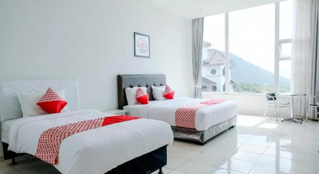 Suite OYO 1194 Villa Bukit Panderman Residence