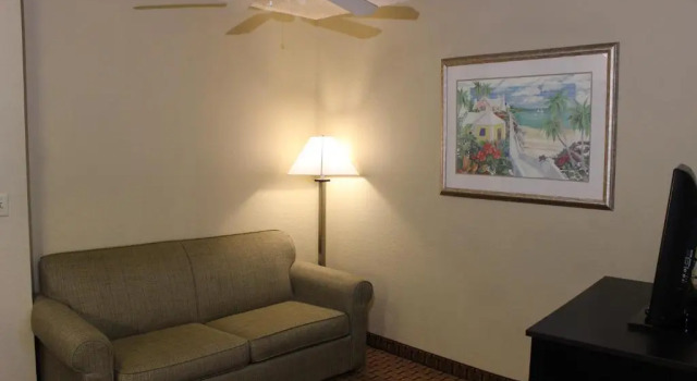 Двухместный люкс c 1 комнатой Baymont Inn & Suites by Wyndham Fort Myers I-75