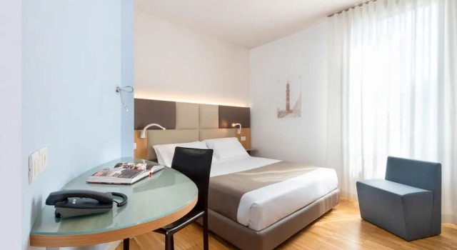Двухместный номер Premier GHV Hotel