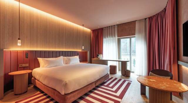 Двухместный номер Grand с балконом Hotel Palacio Bellas Artes San Sebastian, Curio Collection by Hilton