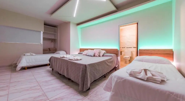 Четырёхместный номер Standard Soho Village Hotel