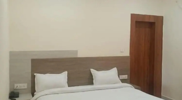 Двухместный номер Deluxe с балконом Hotel Rajwada Palace
