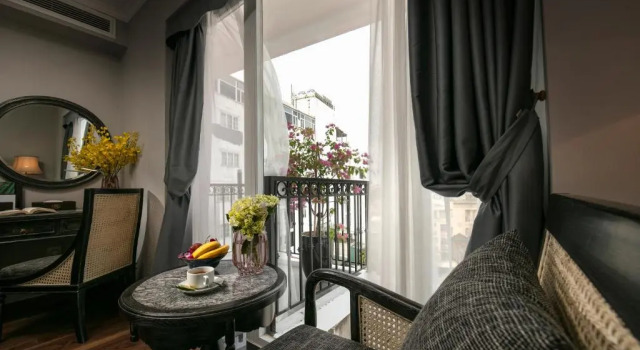 Двухместный номер Standard с балконом Shining Central Hotel & Spa