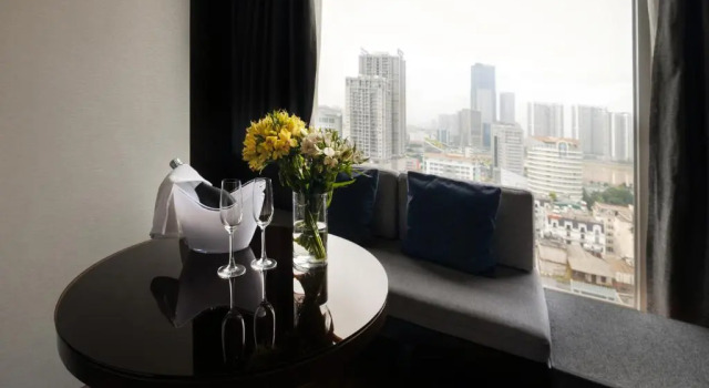 Двухместная студия Superior Novotel Suites Hanoi