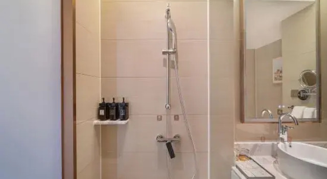 Люкс Deluxe Vienna Hotel (Maoming Shalang Star Store)