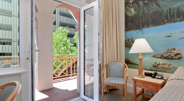 Двухместный номер Standard с балконом European Hotel