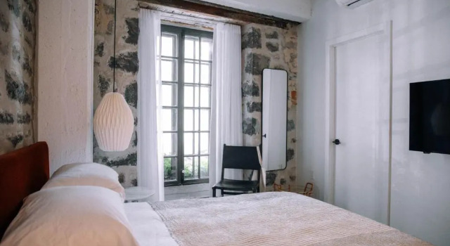 Кровать в общем номере Maison Sainte-Thérèse By Maisons & co