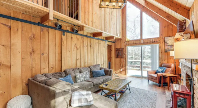 Wilmington Vacation Rental Near Hiking and Skiing!