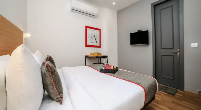 OYO Townhouse 080 Meera Bagh