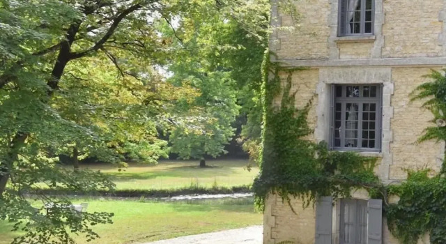 Manoir de Plaisance, Забронировать Отель Бенон Маре-Пуатвен