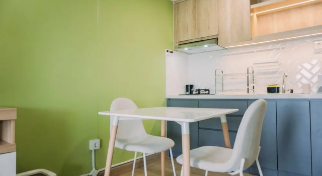 Студия Well Furnished And Cozy Studio Baileys Apartment