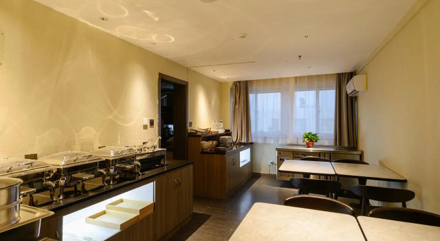 Hanting Hotel Zhengzhou Erqi Dehua Pedestrian Street, Rezervovat Hotel Čeng-čou Henan