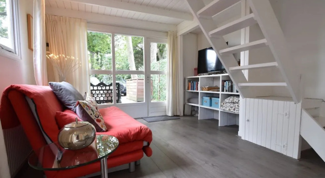 Pleasant Cottage in Bergen Near Town Center