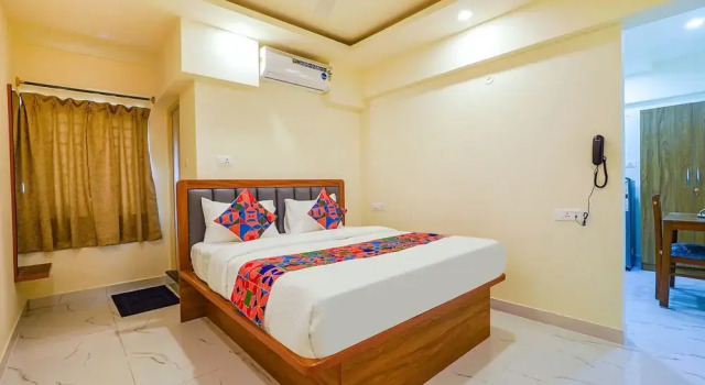 Номер Executive FabHotel Happy Home Stay