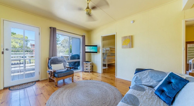 Inverloch Beach Hut - Close To Beach And Shops!, Varaa Hotelli Inverloch 
