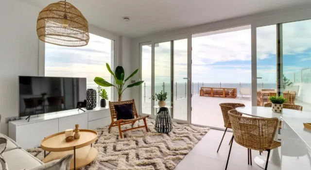 Bayview Hills, luxury 2 bedroom apartment