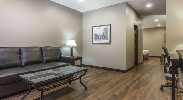 Двухместный люкс Quality Inn & Suites