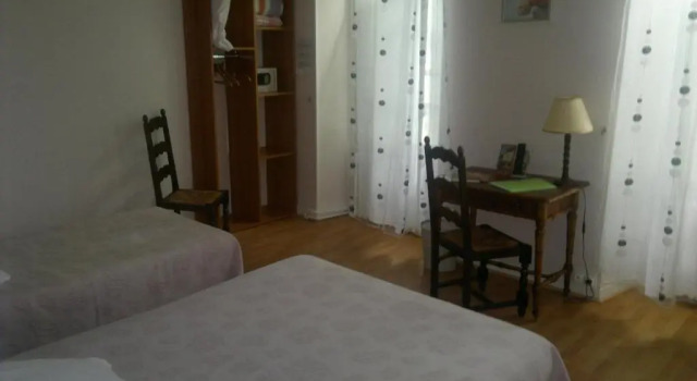 Одноместный номер Standard Logis Hôtel de France