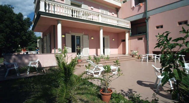 Hotel Happy, Забронировать Отель Отели Версилия 3 звезды, 3*