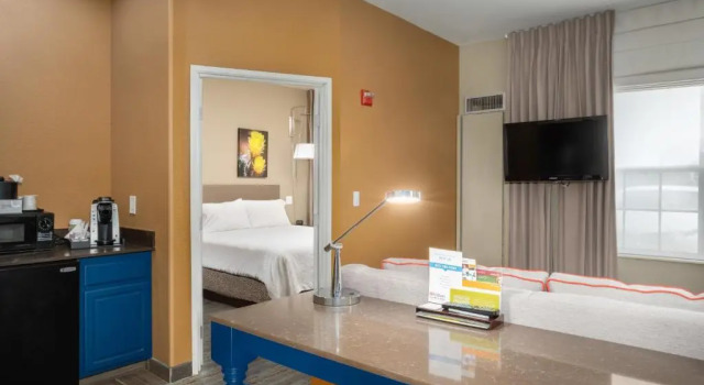 Двухместный люкс Hilton Garden Inn Phoenix Airport