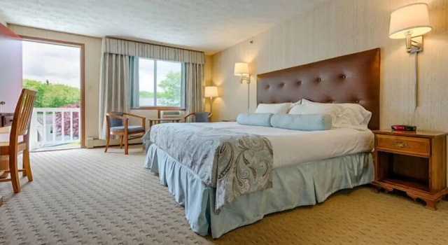 Двухместный номер Standard с видом на бассейн Rhumb Line Resort