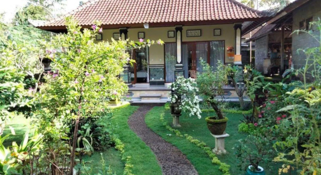 Legawa Guest House, Забронировать Гостевой дом Отели провинции Бали с завтраком, Завтраки