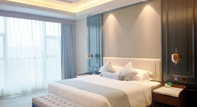 Люкс Deluxe Phoenix New Century Grand Hotel