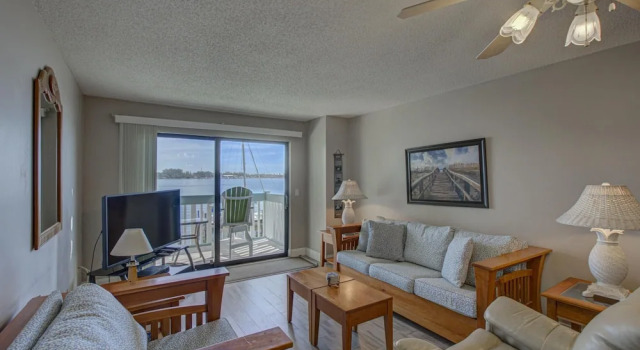 Коттедж Anna Maria Island Beach Palms 8B