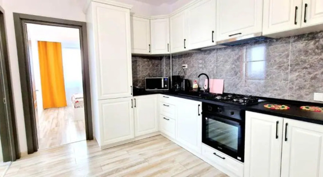 Апартаменты Evelyn Modern Apartment near Palas