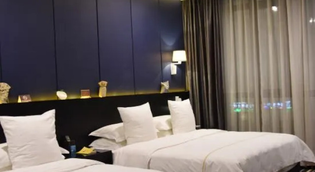 Deluxe Sviitti Jiyi Hotel (Yining Beijing Road Branch)