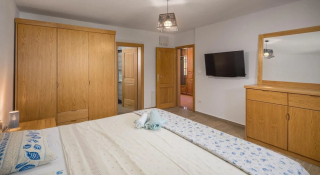 Amazing Home in Medulin with Outdoor Swimming Pool, Hot Tub & WiFi
